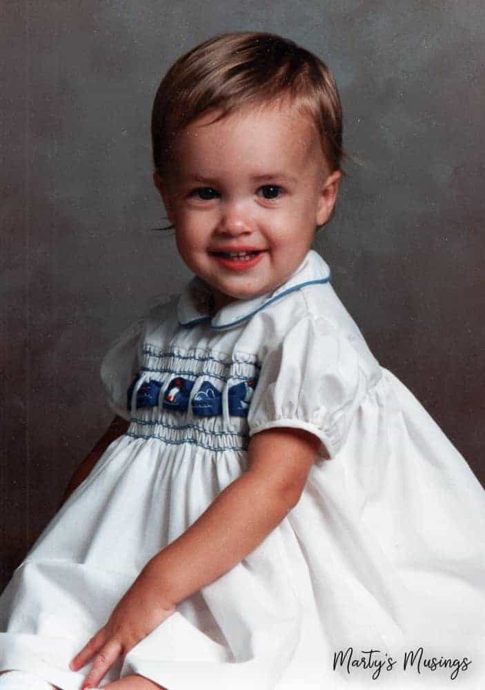 little girl photo in white dress