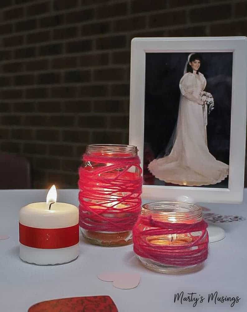 A cake sitting on top of a table