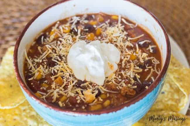 slow cooker taco soup recipe with cheese and sour cream