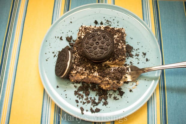 Chocolate Mousse Cheesecake with oreos and cream cheese.