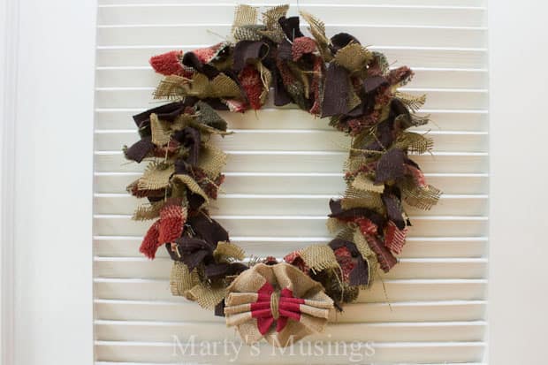 How to Make a Free Fabric Rag Wreath