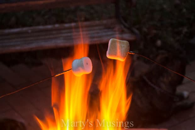 A blurry photo of a fire
