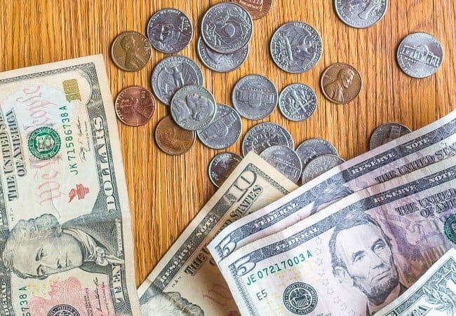 Ways to Save Money: 7 Simple Tips to Stretch Your Money!