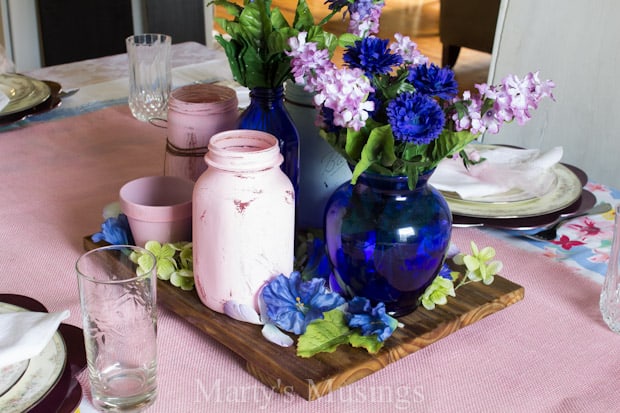 A vase of flowers on a table