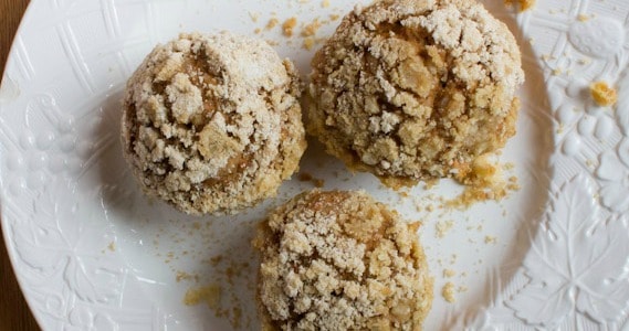 Pumpkin Spice Muffins with Streusel Topping