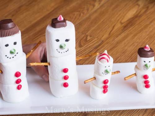 Easy Christmas Party Favor: Build Your Edible Snowman Kit - Inspired by  Family