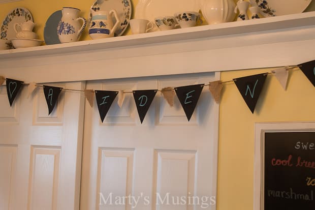 With tips and tricks on throwing a DIY Elephant Themed Baby Shower from Marty's Musings, these ideas on food and decor will thrill both the expectant mom and party guests alike.