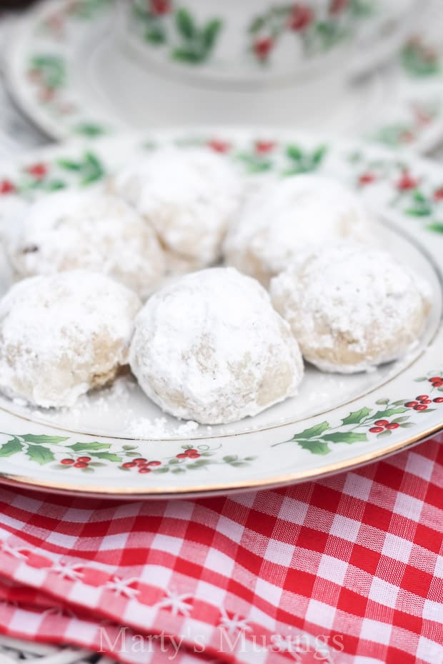 Mexican wedding cookies (or Russian tea cakes as they are sometimes called) are known for their irresistibly nutty taste and powdered sugar topping on their rounded snowball shape.