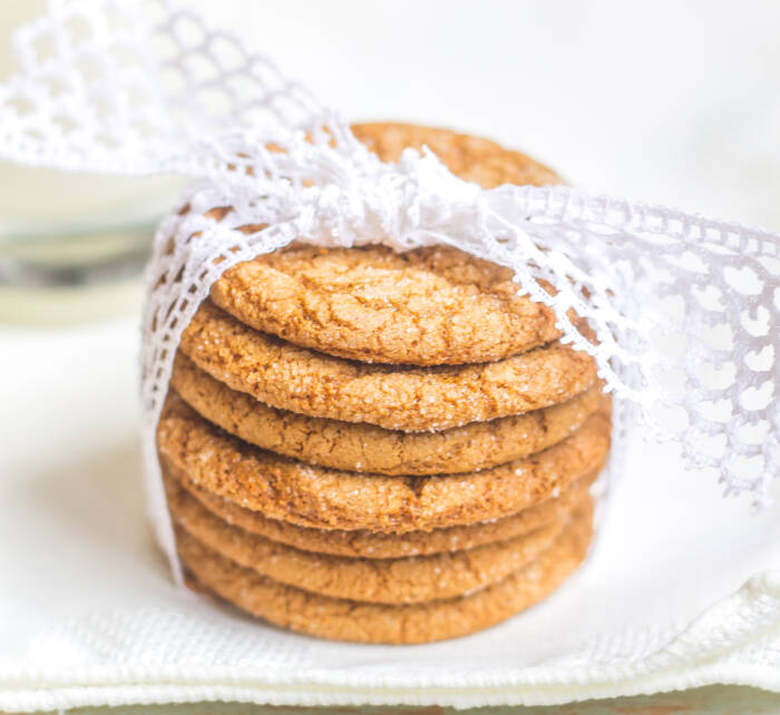 Easy Molasses Cookies