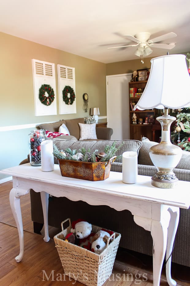 With yard sale treasures, elements from nature and easy DIY projects, this Christmas Home Tour will convince you that a small home can be beautiful, too!