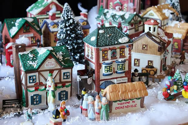 christmas village platform building, Photo Gallery of Miniature Winter  Villag…