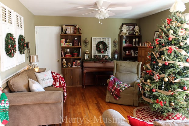 Thrifty Christmas Home Tour Marty S Musings - Small Home Christmas Decorating Ideas