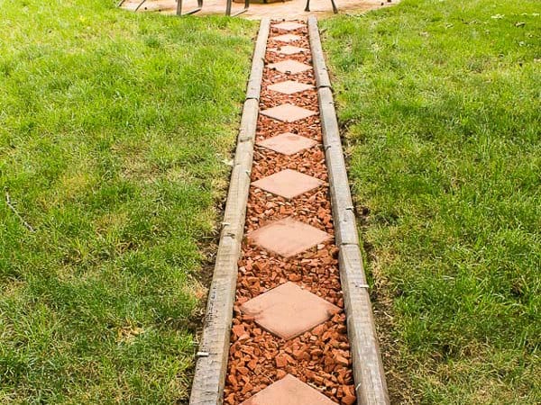 How to Lay a Brick Pathway