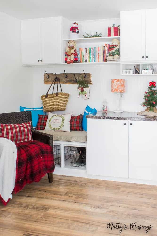 Christmas home tour with red and aqua accents in the drop zone