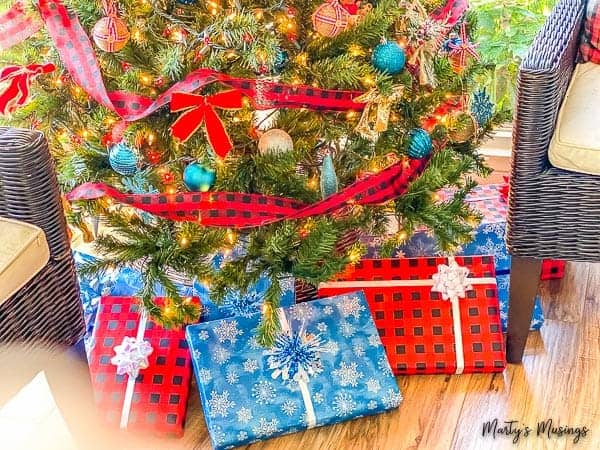 buffalo plaid Christmas decorations on the tree and packages