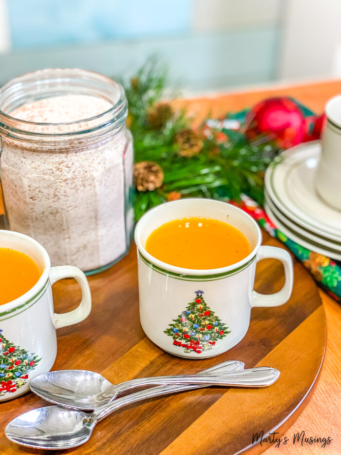 Christmas mugs with hot Russian tea