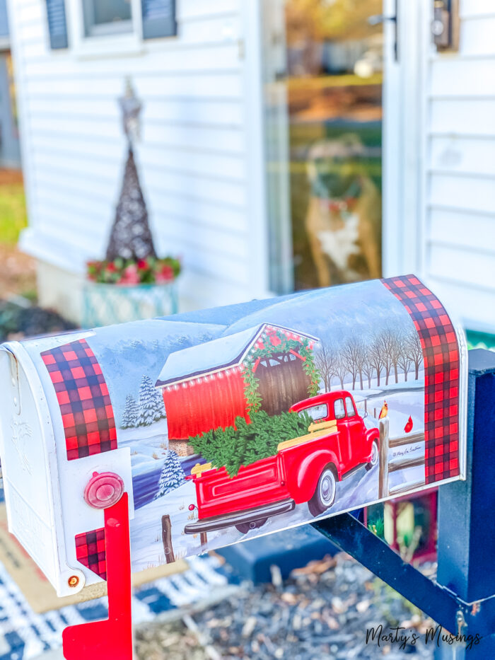 Black and red Christmas mailbox cover